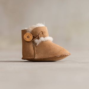 Babyschuhe aus Wildleder mit Schafwollfutter